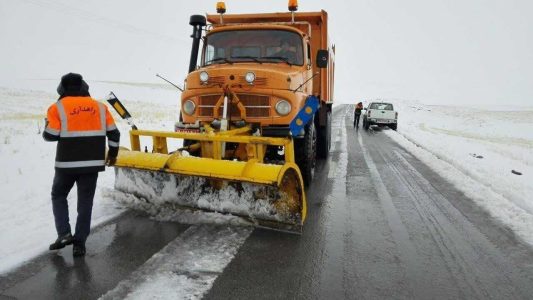 عملیات برف‌روبی در بیش از هزار کیلومتر باند در محورهای قوچان - خبرگزاری مهر | اخبار ایران و جهان