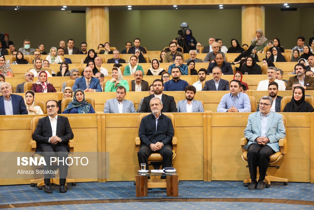 پزشکیان: نگاه اورژانسی ما به کسانی است که دیده نمی‌شوند/نخبگان بمانند و مشکلات را حل کنند