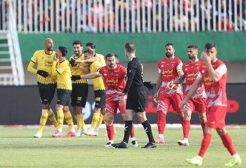 سپاهان - پرسپولیس، بدون حضور زنان!