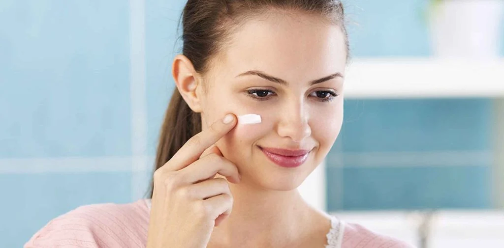 کرم ترمیم کننده صورت برای پوست های حساس